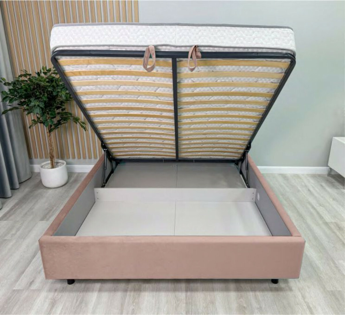 Tiffany 1 FEET Кровать